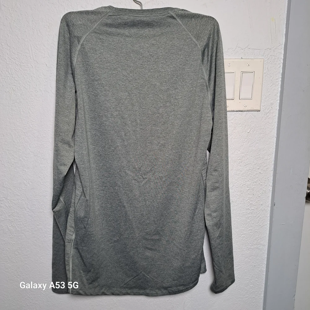 Nike Men's Gray Dri-FIT Long Sleeve Shirt